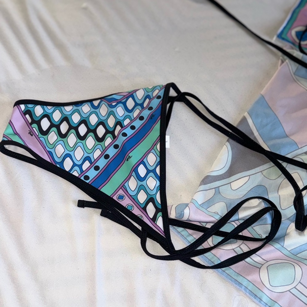 Colorful Patterned Bikini Set - Picture 6 of 10